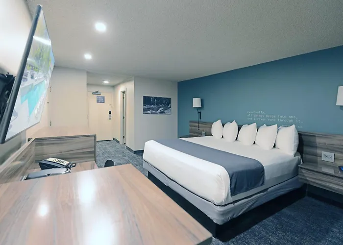Ruby River Hotel (Adults Only)