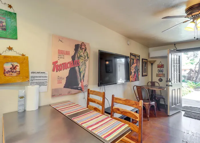 Hike, Shop & Relax: Tucson Home W/ Swim Spa Access