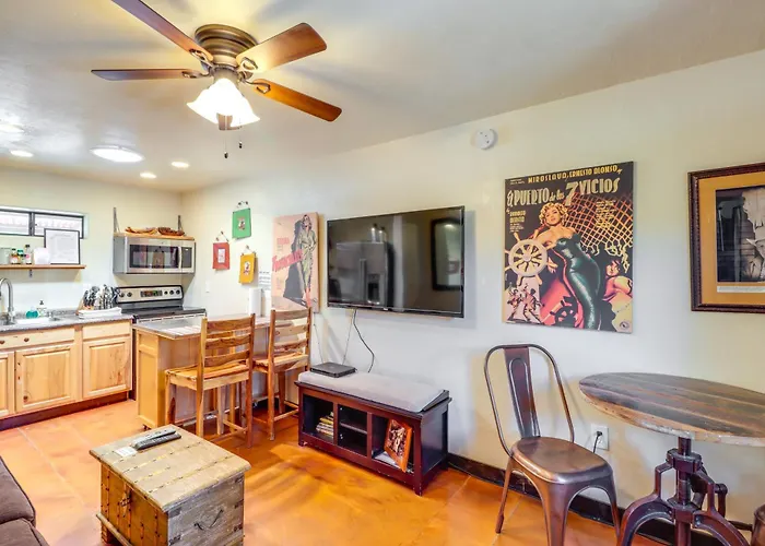Hike, Shop & Relax: Tucson Home W/ Swim Spa Access