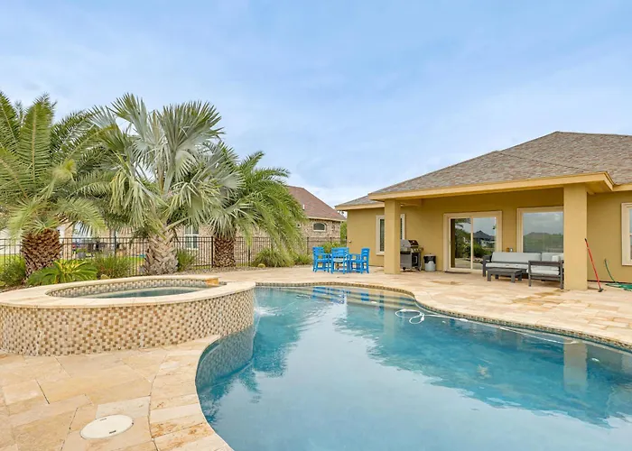 Laguna Vista Resort-Style Home, Private Pool & Spa