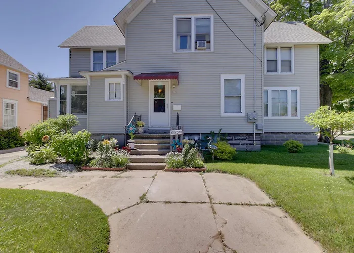 Eclectic Manitowoc Vacation Rental Near Marina!