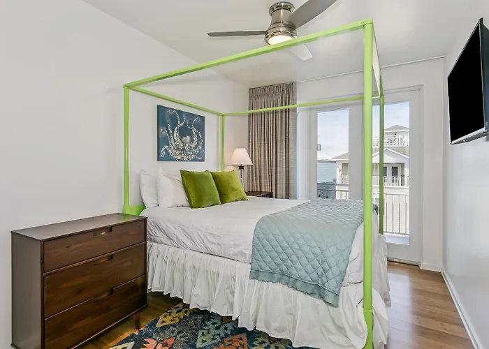 477 Fort Pickens Rd.