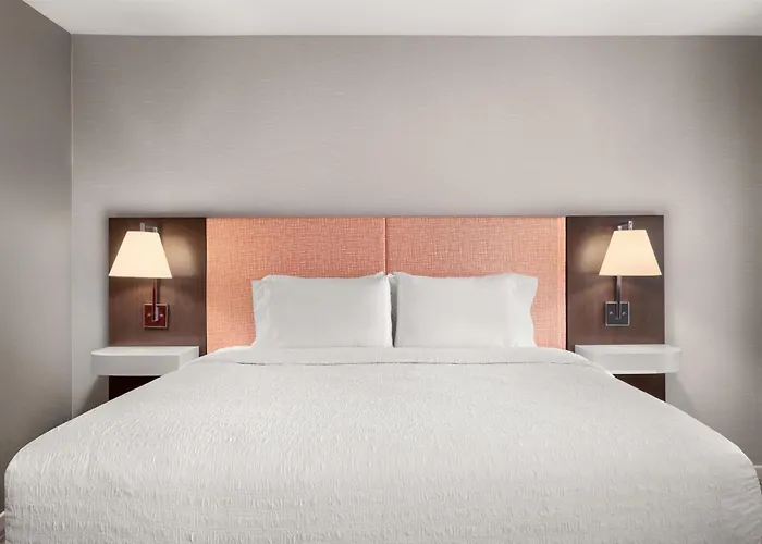 Hampton Inn & Suites Fresno