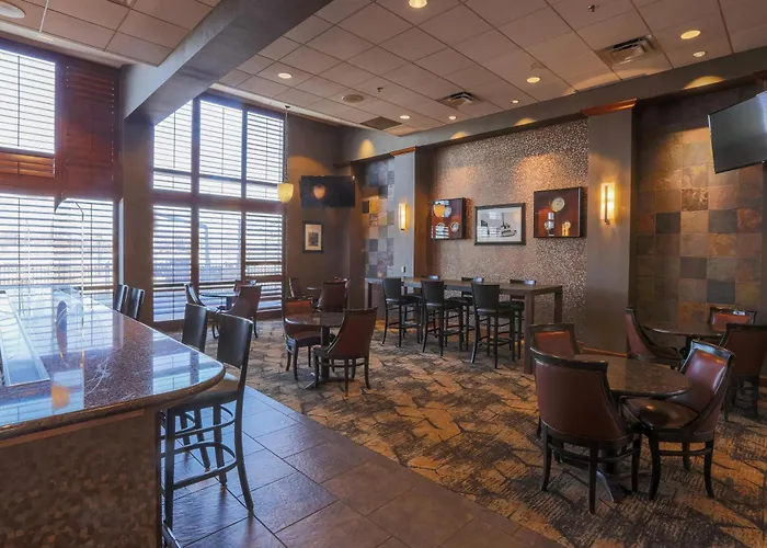 Doubletree By Hilton Bay City - Riverfront