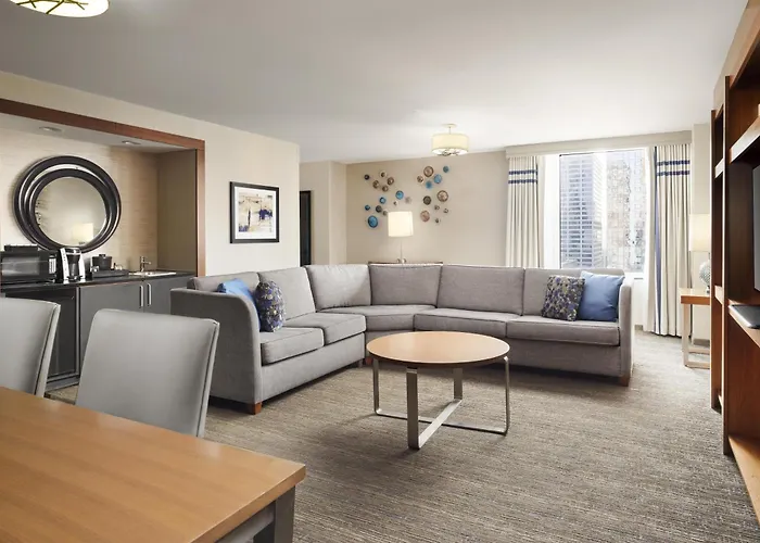 Embassy Suites By Hilton Chicago Downtown Magnificent Mile