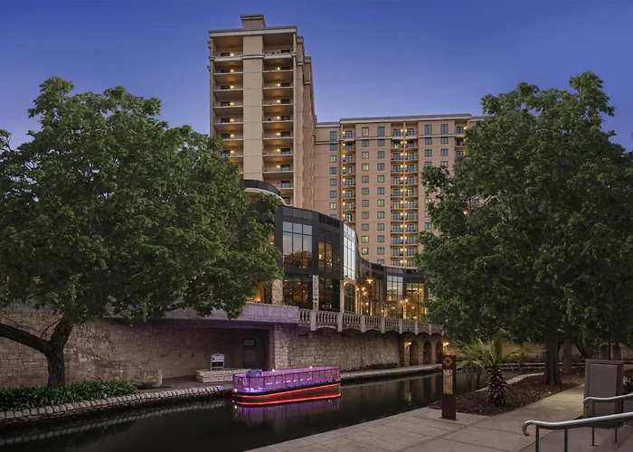 Embassy Suites San Antonio Riverwalk-Downtown