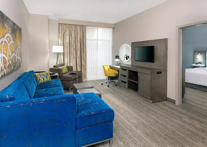 Hampton Inn & Suites Country Club Plaza
