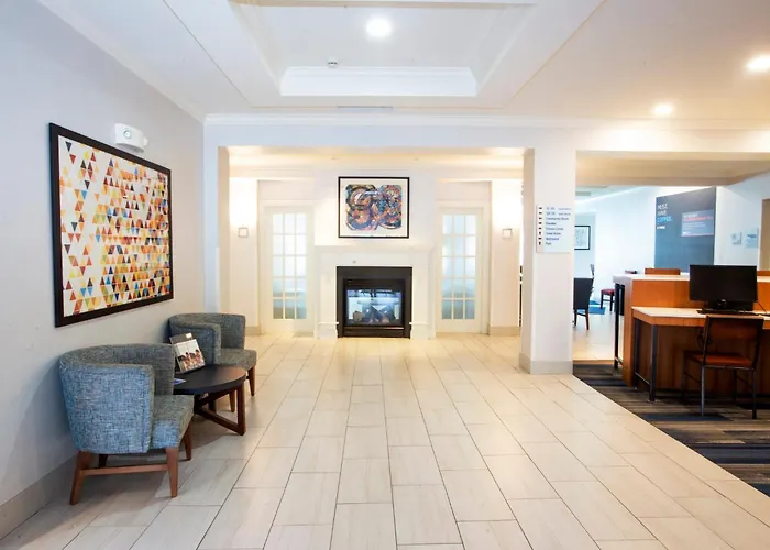 Holiday Inn Express & Suites Bethlehem Airport-Allentown Area