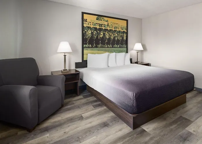 Super 8 By Wyndham Latham - Albany Airport