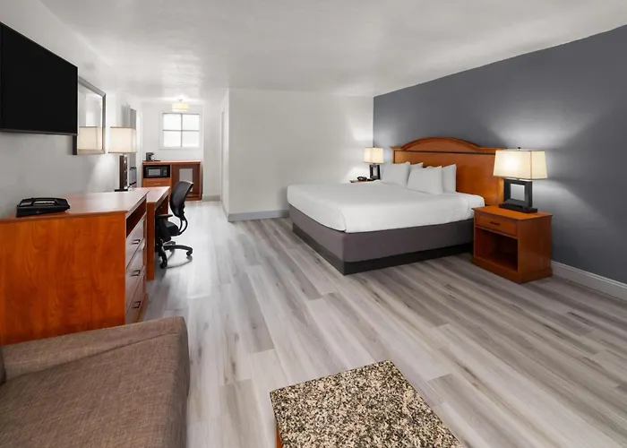 Baymont By Wyndham Durango