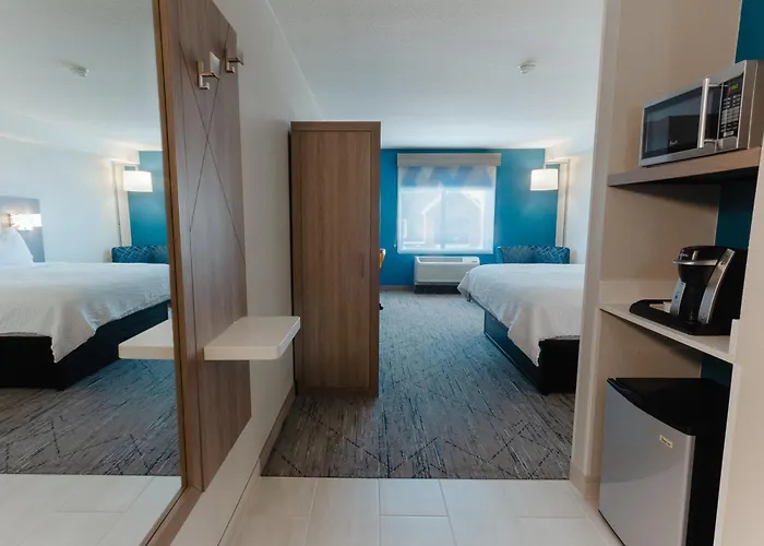 Holiday Inn Express & Suites Logan By Ihg