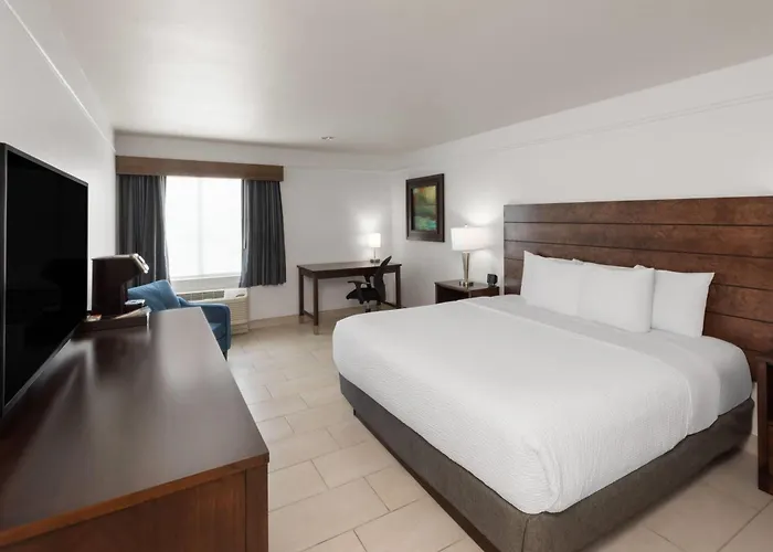 La Quinta By Wyndham Laredo Airport