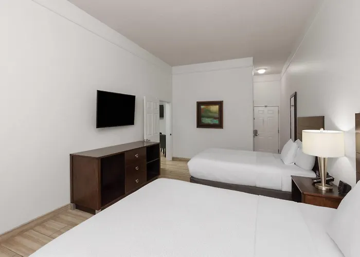 La Quinta By Wyndham Laredo Airport