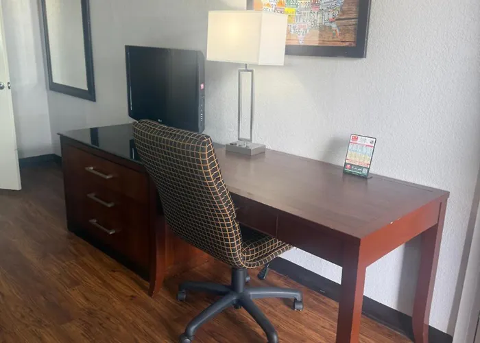 Econo Lodge Naval Station Norfolk