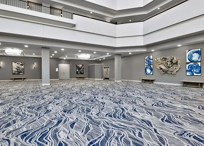 Doubletree By Hilton Davenport
