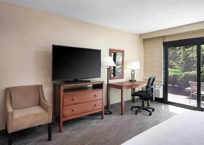 Best Western Plus Hood River Inn
