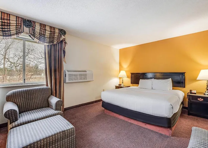 Econo Lodge Whitehall Near Michigan'S Adventure