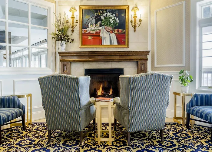 Madison Beach Hotel, Curio Collection By Hilton