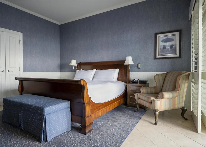 Madison Beach Hotel, Curio Collection By Hilton