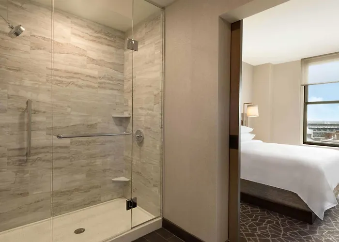 Embassy Suites By Hilton Minneapolis Downtown Hotel