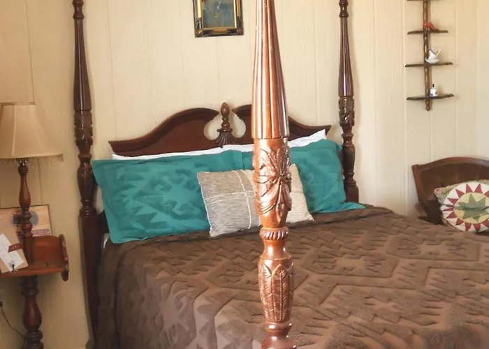 Tombstone Bordello Bed & Breakfast