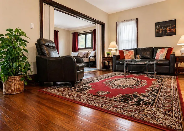 Spacious Frontier Park Apartment