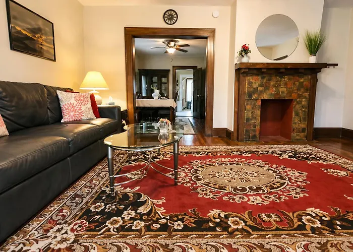 Spacious Frontier Park Apartment