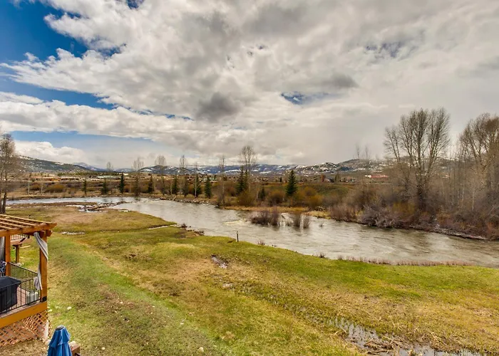 Riverfront Cabin, 4 Mi To Granby Ranch