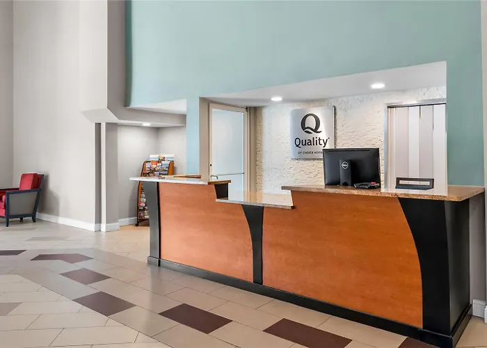 Quality Suites Waldorf