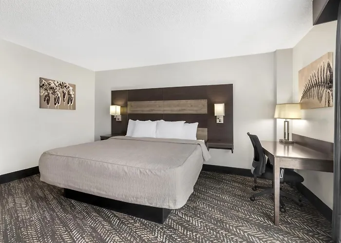 Best Western Plus Wausau Tower Inn