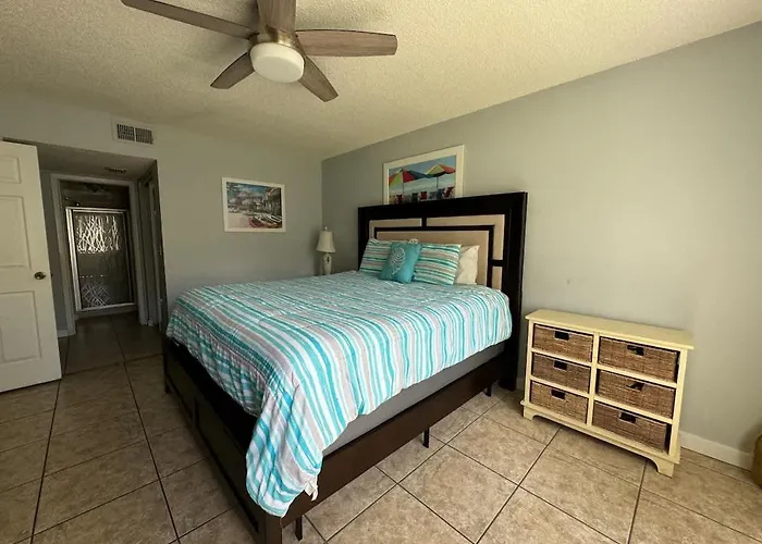 Luxury Shorewalk Water Front 2 Bedroom 2 Bathroom 3Mins Img 5 Mins Beach
