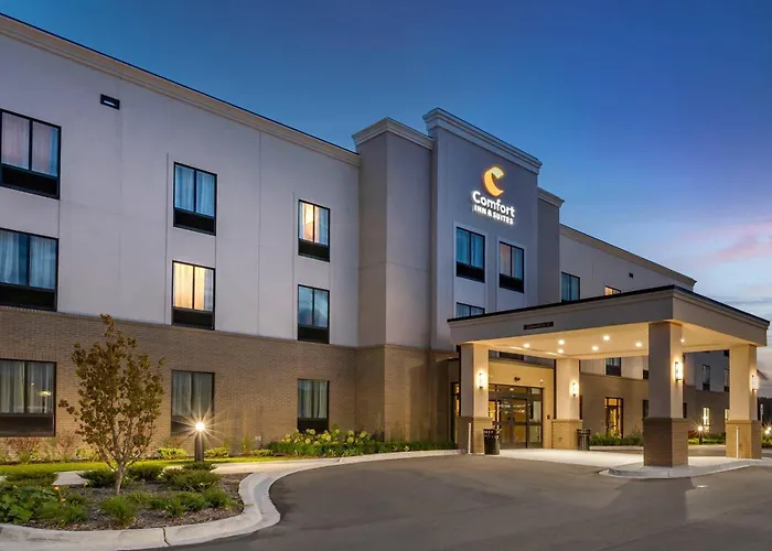 Comfort Inn & Suites Clarkston Pine Knob Area
