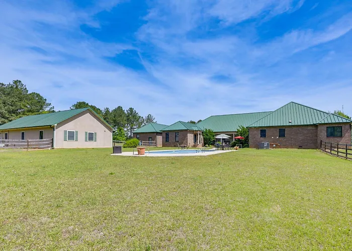 Spacious Elko Home - 6 Mi To Georgia Fairgrounds!