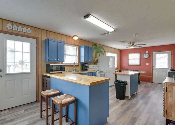 1/2 Mi To Gulf: Family Home In Crystal Beach!