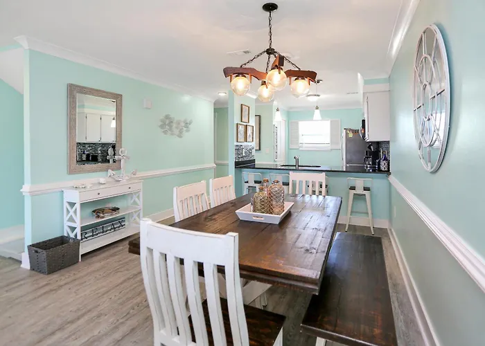 Edgewater Retreat By Pristine Properties Vacation Rentals