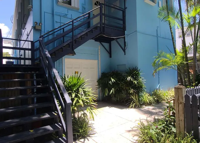 Duval Street Suite W Kitchen And Shared Heated Pool