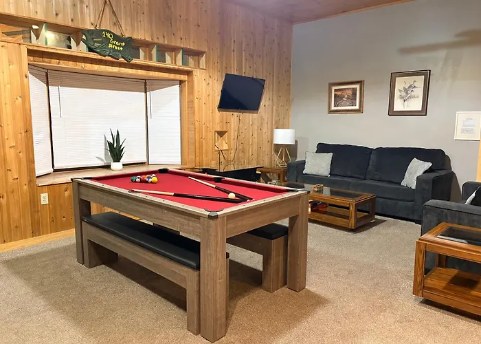 Pool Table & Hot Tub - Closest Place To The Gap Trail In Ohiopyle