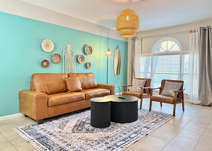 Charming Norcross Townhouse Quiet & Convenient Stay