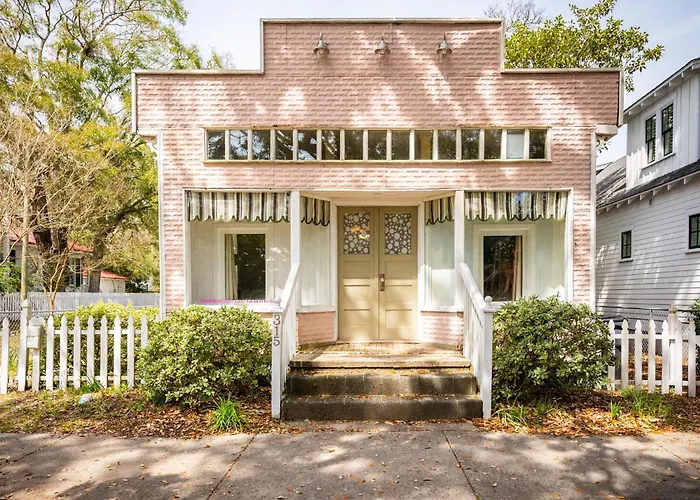 Candy Store House By Oak Island Accommodations