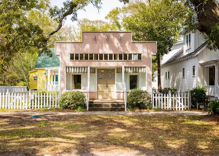 Candy Store House By Oak Island Accommodations