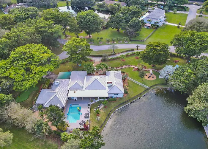 Family Villa W Heated Pool Gameroom Fire Pit