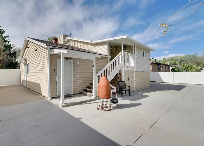 Deck + Yard: Pet-Friendly Apartment In Magna!