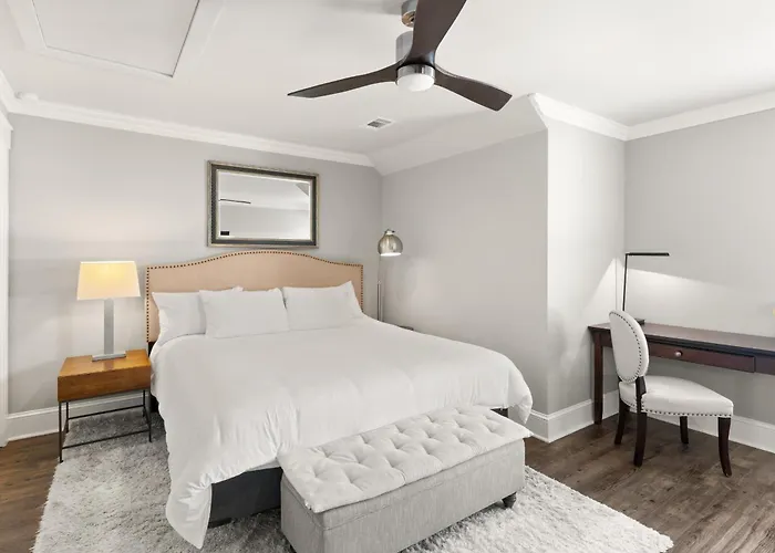 605 Bartow Guest House