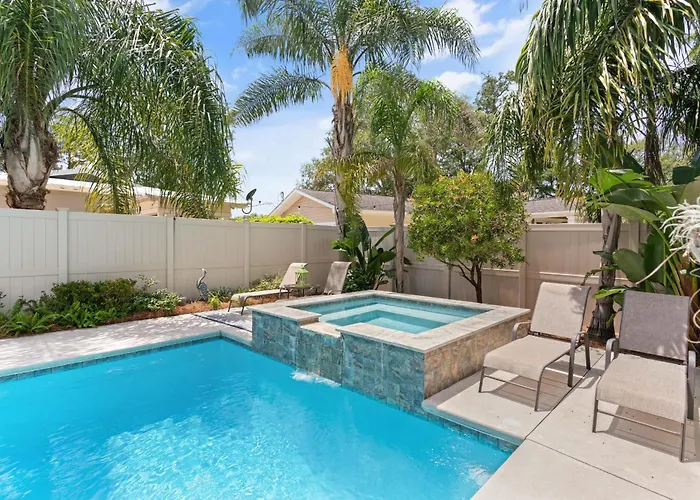 605 Bartow Guest House