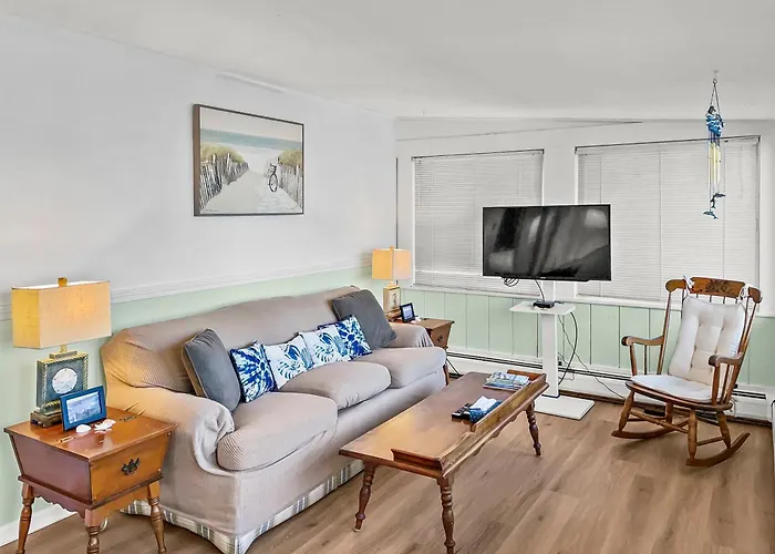Beach Bliss At The Sandpiper Cottage