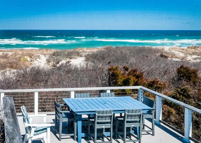 Beachside Bliss With Skylights Fireplace