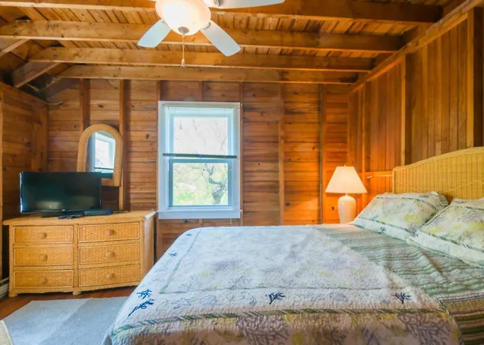 Oceanview Retreat W/ Private Beach Access