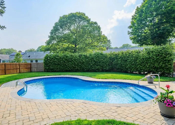 Family Tides: Private Retreat With Pool Hot Tub