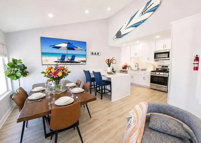 Searenity Suite- Peekaboo Ocean View 1 Min Walk To Beach