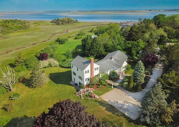 Water Views & Private Tennis Court